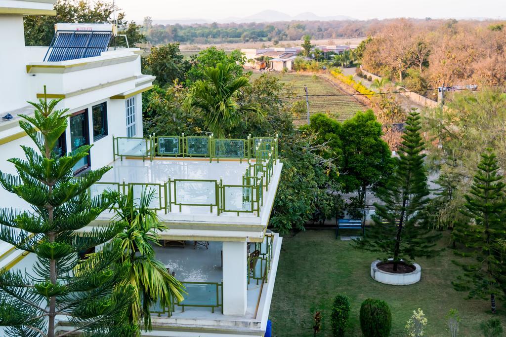 Amidhara Resort Sasan Gir Exteriör bild